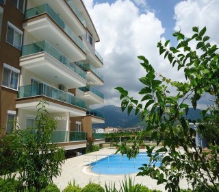 Turkey. A renovated 2-room apartment is for sale in Alaniya, -2