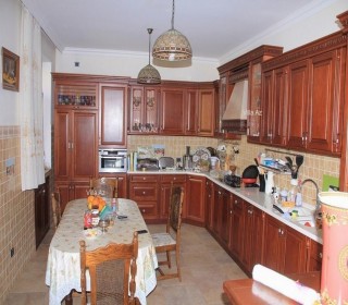 Villa with super renovation, renovated in a classic style for sale n Baku Ganjlik, -17