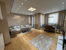 Roseville Residence 6-room duplex apartment for sale in Nerimanov, -1