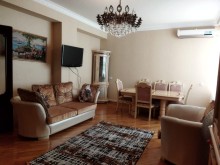 Продается 3-комнатная квартира в Баку со всей мебелью, -1