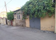 4 old renovated houses for urgent sale, -1