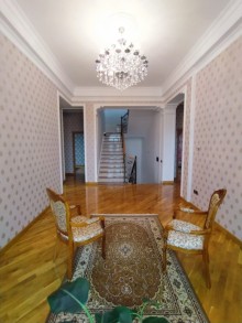 Баку, В посёлке Бакыханова продаётся 3-х этажная вилла, -6