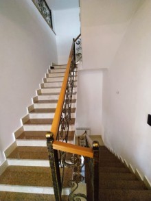 Баку, В посёлке Бакыханова продаётся 3-х этажная вилла, -14