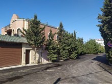 Satılır Villa, Nizami.r, Xalqlar Dostluğu m..m-13