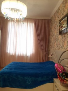 To buy a well-maintained house in the center of Bakukhanov settlement, on a 4 sot area, -16