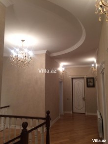 To buy a well-maintained house in the center of Bakukhanov settlement, on a 4 sot area, -18