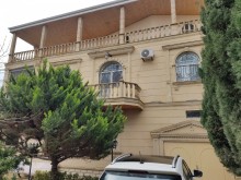 A renovated and fully furnished house in Baku, -9