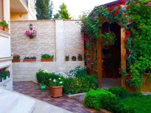 A 4-storey courtyard house is for sale in Bakikhanov Baku, -3