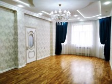 8 otaqlı həyət evi / bağ evi — 400 m² — Bakıxanov q., Bakı, Azərbaycan, -7