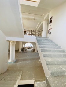 buy villa in baku mardakan 15 rooms  1200 kv/m, -18