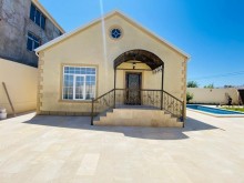Garden house with swimming pool for sale in Baku, -1