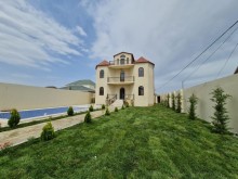 Buy a country house  in Mardakan 6 rooms, -1