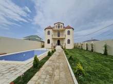 Buy a country house  in Mardakan 6 rooms, -18