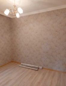 By cheap house in Khirdalan close to main road, -2