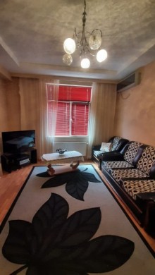 Close to the exit of Azadlig metro station , A 2-room apartment for sale, -4
