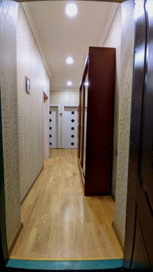 For sale 3-room house in Bina, -17