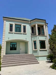 Hurry up to buy a 3-storey furnished villa garden house in Baku, -1