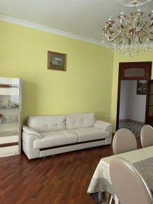 Hurry up to buy a 3-storey furnished villa garden house in Baku, -9