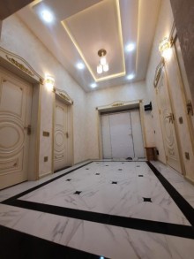 Buy a new house/villa 500 sq/m in Baku Shuvelan, -15