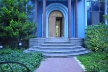 Villa for sale in Baku in the Millionaires' street, 3 floors, -5
