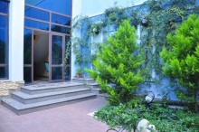 Villa for sale in Baku in the Millionaires' street, 3 floors, -6