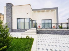 A 1-story house is for sale on a 5 sot plot of land in Mardakan settlement of Baku., -1