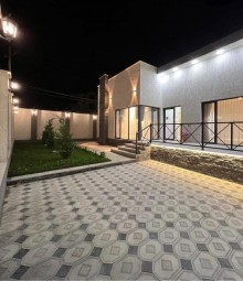 A 1-story house is for sale on a 5 sot plot of land in Mardakan settlement of Baku., -6