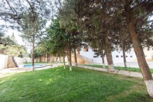 A 4-storey fully renovated villa is for sale in Badamdar settlement, Baku, -2