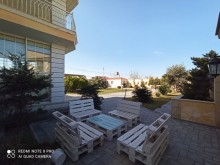 A villa with a garden is for sale in Baku Novkhani, -3