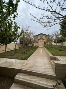 Courtyard house is for sale in Bakikhanov Baku, -1