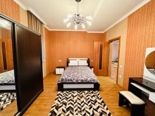 В поселке Мардакян города Баку продается 2-х этажный дачный дом, -13