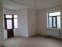 House for sale with a swimming pool at the metro station Baku city, -17