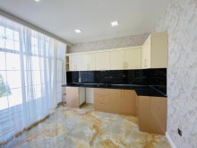 For Sale: 200 m² House / Cottage in Shuvelan Village, Baku City, -19