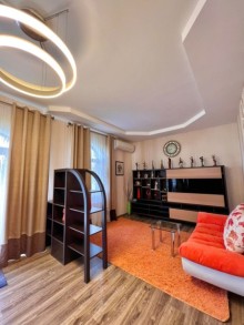 8-room family house for sale in Mardakan settlement of Baku, -13