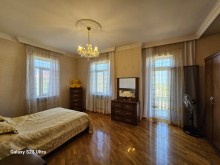 Baku houses A two-story villa for sale on, -4