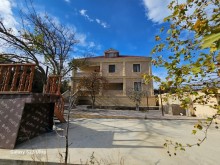 A house with sea view is for sale in the Novkhani village of Baku, -1