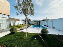 House is for sale in Baku city, Mardakan settlement. The 1-story, 4-room villa, -3