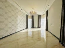 House is for sale in Baku city, Mardakan settlement. The 1-story, 4-room villa, -17