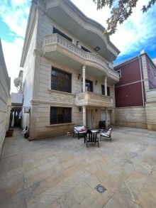 A 3-storey house is for sale in Baku city, Sabunchu district, Bakikhanov, -1