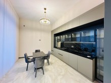 Baku, 5-room villa garden house for sale. The land area is 550 m2, -9