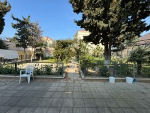 Merdekan "Shaurma N1" etrafinde Torpaq almaq, -11