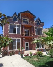 Buy a 3-storey villa in Baku city, Mardakan settlement, -1