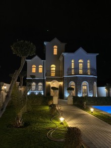 We offer for sale a 5-room home in Baku, -7