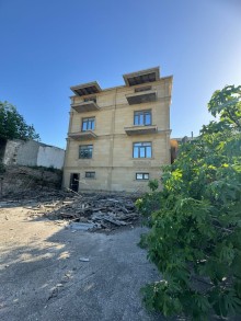 house is for sale on Leyla Memmedbeyli Street, near Stimul Hospital, Baku, -15