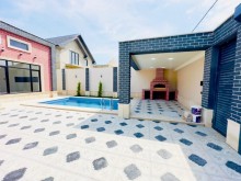A house with a swimming pool is for sale near secondary school No. 230 in Baku, Shuvalan, -2