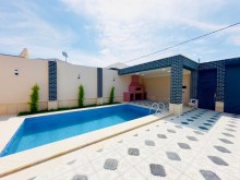 A house with a swimming pool is for sale near secondary school No. 230 in Baku, Shuvalan, -7
