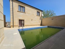 A 2-storey villa with a swimming pool is for sale in Novkhani settlement, Baku, -4