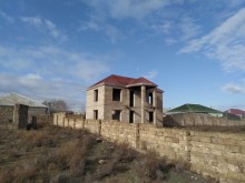 Продается недорогой дворовый дом в садах Хаша Хуна, посёлок Гала, город Баку, -5
