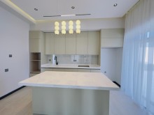 Продается новый 2-х этажный и 4-х комнатный дом в дачном массиве Шувелан в городе Баку, -16