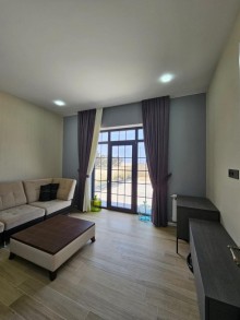 A new house with a sea view is for sale in Baku in Shuvelan settlement. House 5 rooms, -16